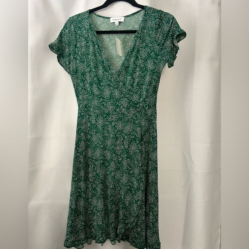 Green polka dot dress , flowy, size small, new with tags